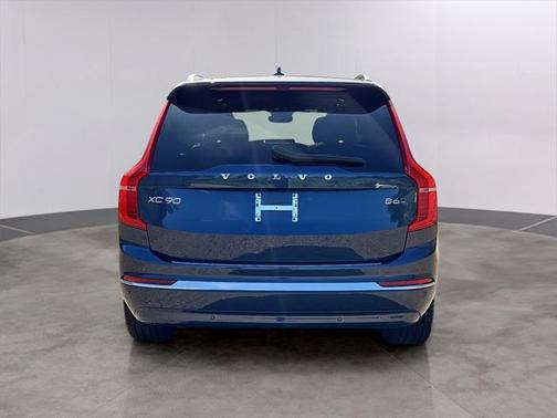 2024 Volvo XC90 B6 Ultimate Bright Theme 7-Seater