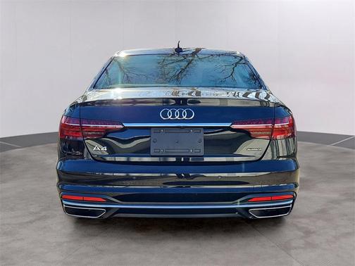 2022 Audi A4 40 Premium Plus