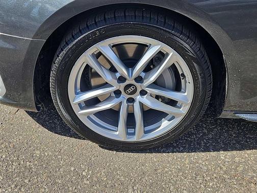 Daytona Gray Pearl Effect 2023 Audi A4 45 S line Premium Plus