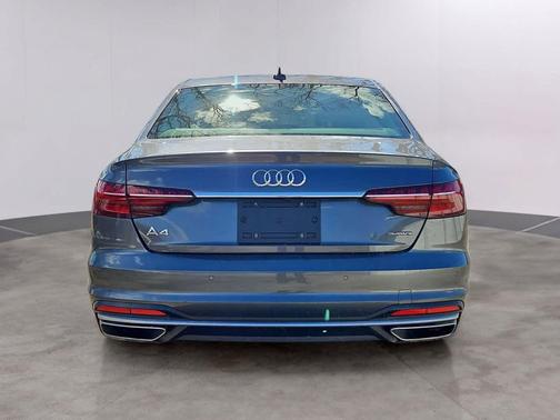 Daytona Gray Pearl Effect 2023 Audi A4 45 S line Premium Plus