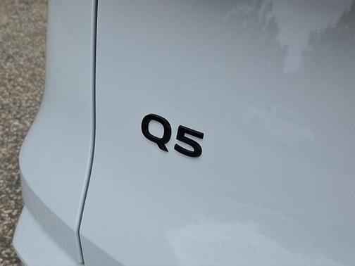 2025 Audi Q5 Premium