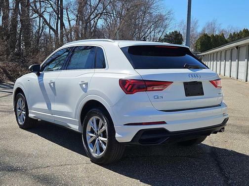 Ibis White 2021 Audi Q3 45 S line Premium Plus