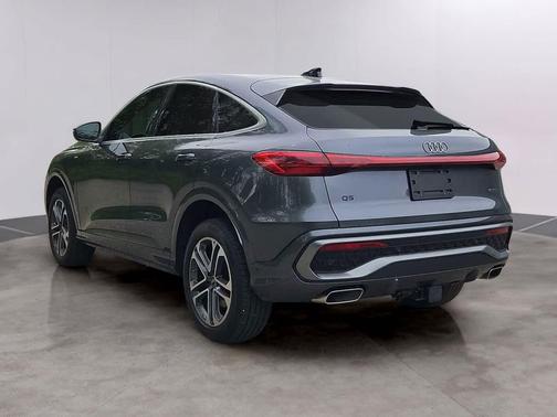 Daytona Gray Pearl Effect 2025 Audi Q5 Premium Plus TFSI quattro S tronic
