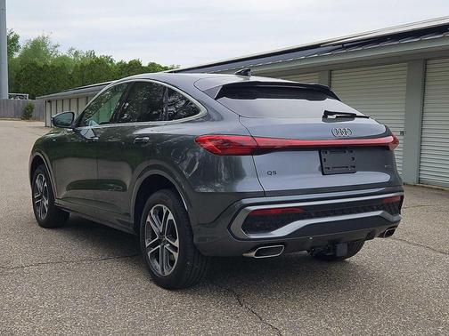 Daytona Gray Pearl Effect 2025 Audi Q5 Premium Plus TFSI quattro S tronic