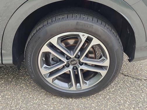 Daytona Gray Pearl Effect 2025 Audi Q5 Premium Plus TFSI quattro S tronic