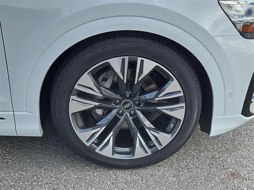 2026 Audi Q8 55 Premium Plus