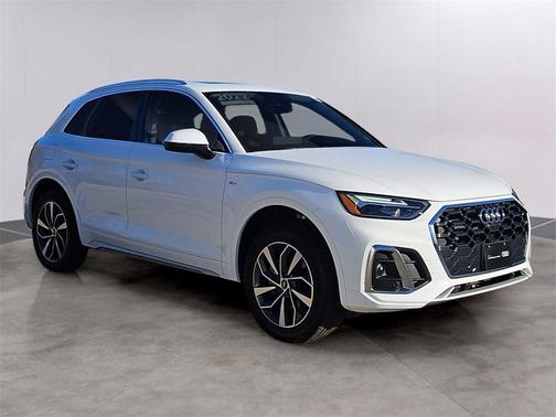 2022 Audi Q5 45 S line Premium Plus