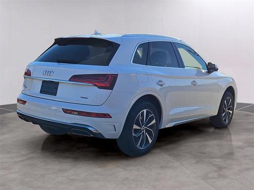 2022 Audi Q5 45 S line Premium Plus