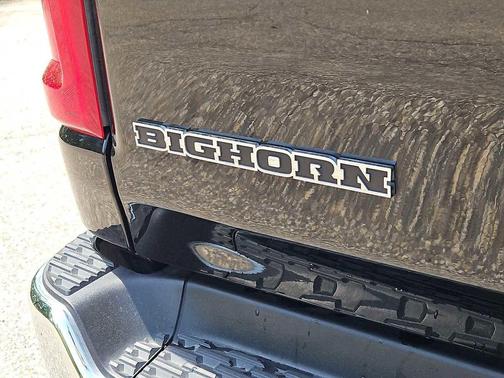 Diamond Black Crystal Pearlcoat 2025 RAM 1500 Big Horn/Lone Star