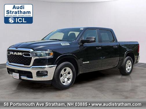 Diamond Black Crystal Pearlcoat 2025 RAM 1500 Big Horn/Lone Star