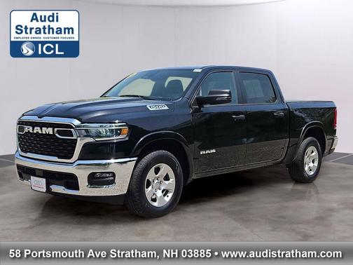 Diamond Black Crystal Pearlcoat 2025 RAM 1500 Big Horn/Lone Star