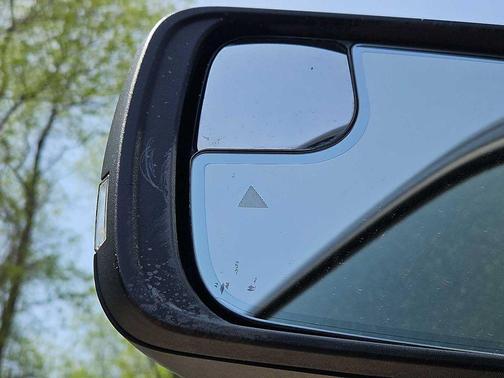 Diamond Black Crystal Pearlcoat 2025 RAM 1500 Big Horn/Lone Star