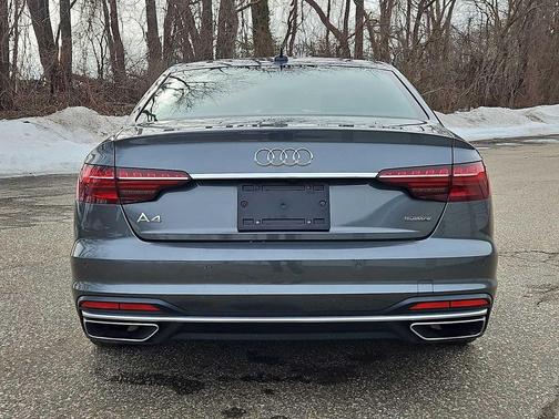 2022 Audi A4 45 S line Premium Plus