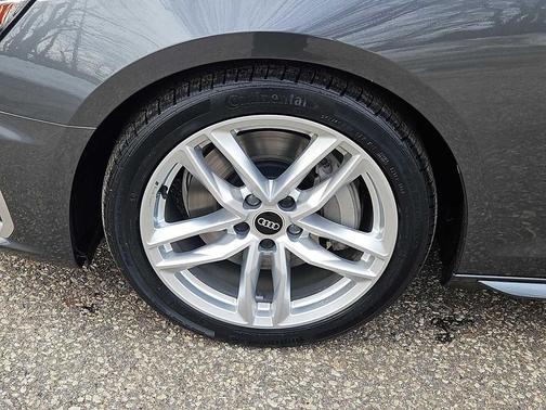 2022 Audi A4 45 S line Premium Plus