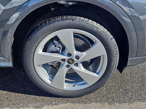 2025 Audi Q5 Premium Plus TFSI quattro S tronic