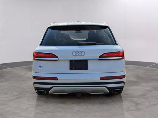 2025 Audi Q7 45 Premium