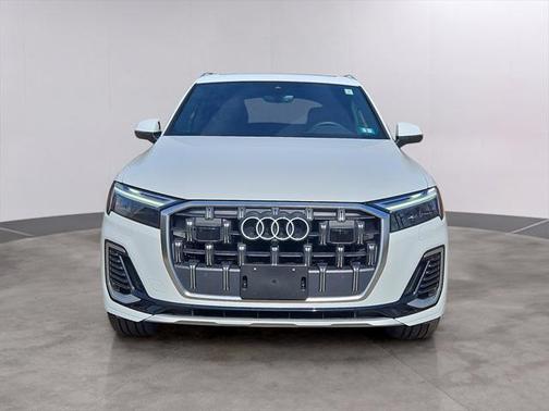 2025 Audi Q7 45 Premium