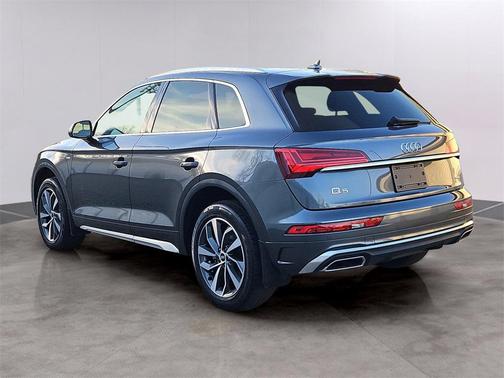 2022 Audi Q5 45 S line Premium Plus