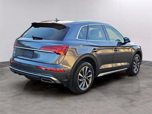 2022 Audi Q5 45 S line Premium Plus