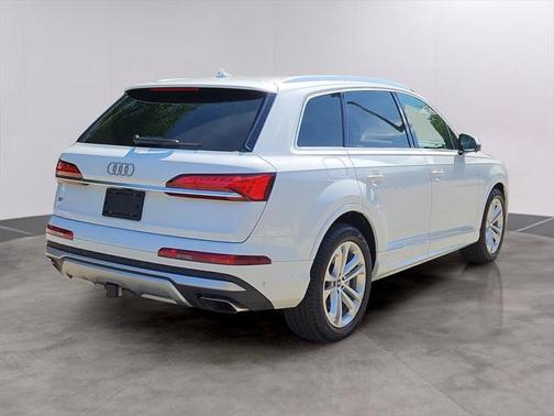 2025 Audi Q7 55 Prestige