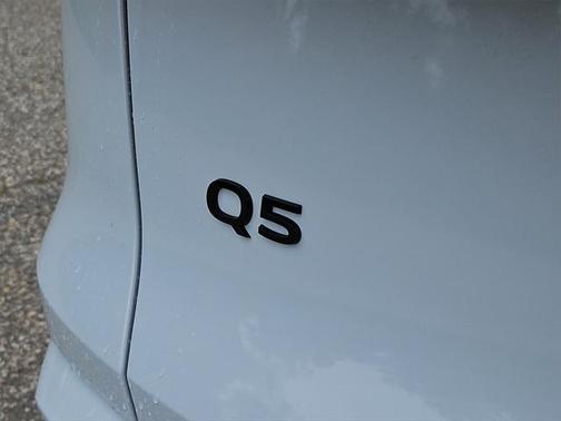 2025 Audi Q5 Premium