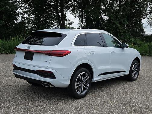 2025 Audi Q5 Premium