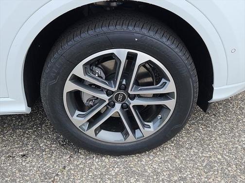 2025 Audi Q5 Premium