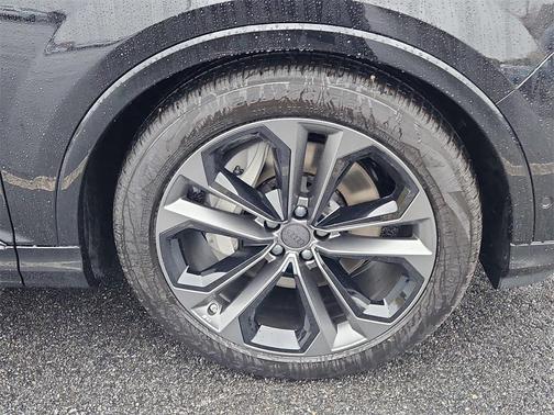 2026 Audi Q7 55 Premium Plus