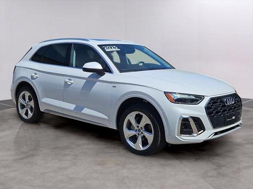 2025 Audi Q5 45 S line Premium Plus
