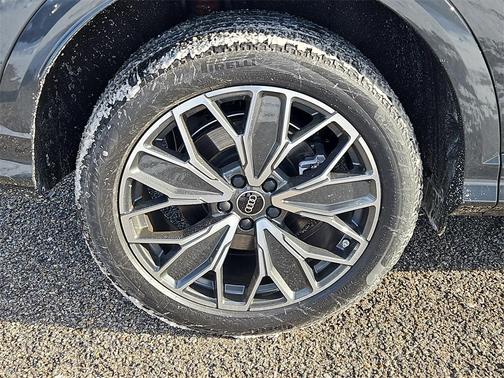 2025 Audi Q5 Premium Plus TFSI quattro S tronic