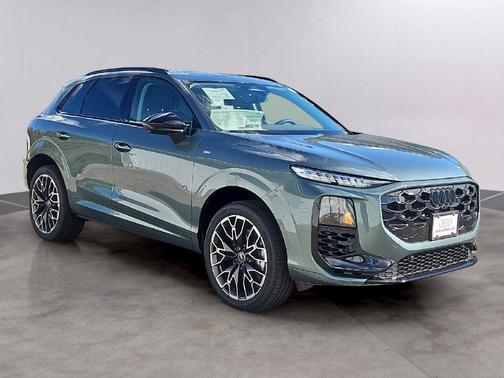 Sage Green metallic 2026 Audi Q3 TFSI quattro S tronic