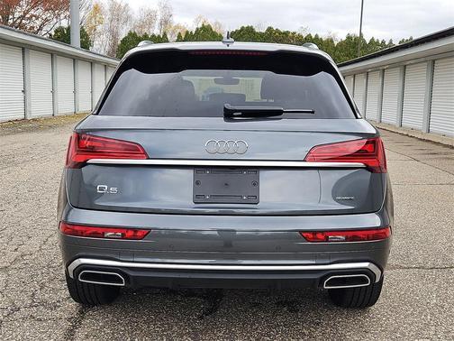 2025 Audi Q5 45 S line Premium