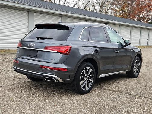 2025 Audi Q5 45 S line Premium