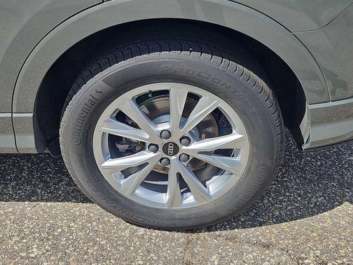 Chronos Gray Metallic 2024 Audi Q3 Premium 45 TFSI S line quattro Tiptronic