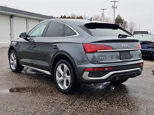 2023 Audi Q5 45 S line Premium Plus