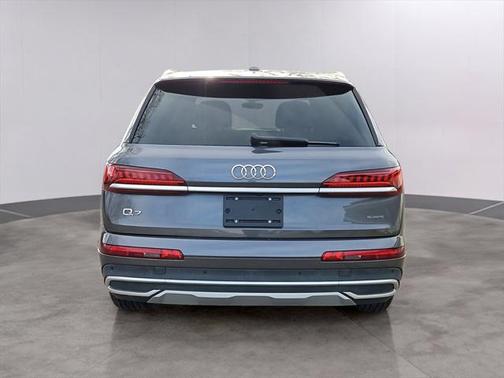 2021 Audi Q7 45 Premium