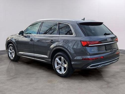 2021 Audi Q7 45 Premium