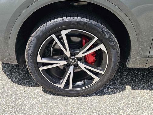 Chronos Gray Metallic 2025 Audi Q5 45 S line Premium Plus