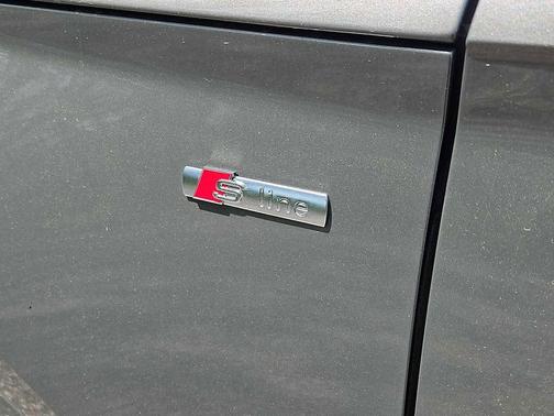 Chronos Gray Metallic 2025 Audi Q5 45 S line Premium Plus