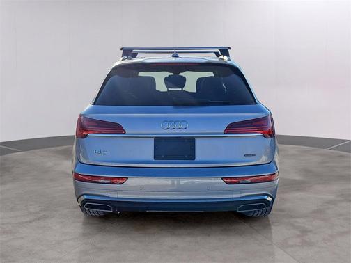 2023 Audi Q5 45 S line Premium