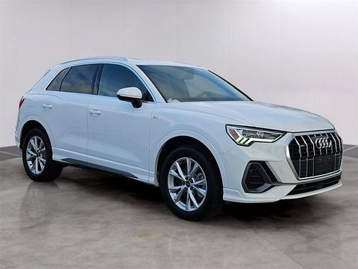 2025 Audi Q3 Premium 45 TFSI S line quattro Tiptronic