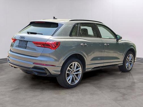 2022 Audi Q3 45 S line Premium Plus