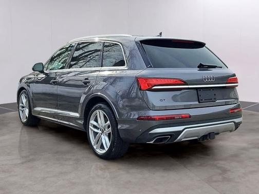 2025 Audi Q7 55 Premium Plus