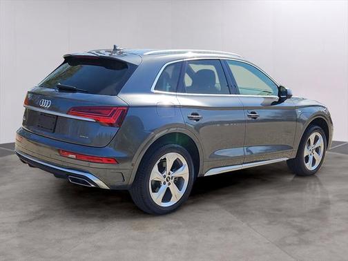 2022 Audi Q5 45 S line Prestige