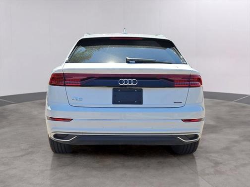 2023 Audi Q8 55 Premium
