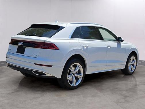 2023 Audi Q8 55 Premium