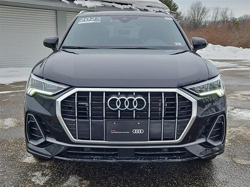 2025 Audi Q3 Premium 45 TFSI S line quattro Tiptronic