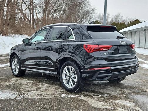 2025 Audi Q3 Premium 45 TFSI S line quattro Tiptronic