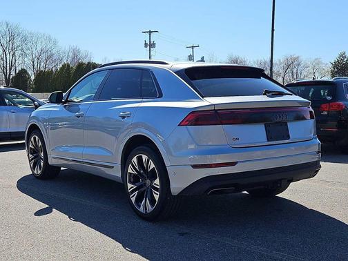 Satellite Silver Metallic 2025 Audi Q8 55 Premium