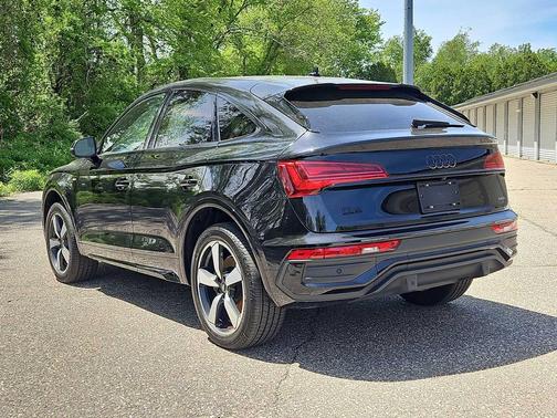 Mythos Black Metallic 2023 Audi Q5 45 S line Premium Plus